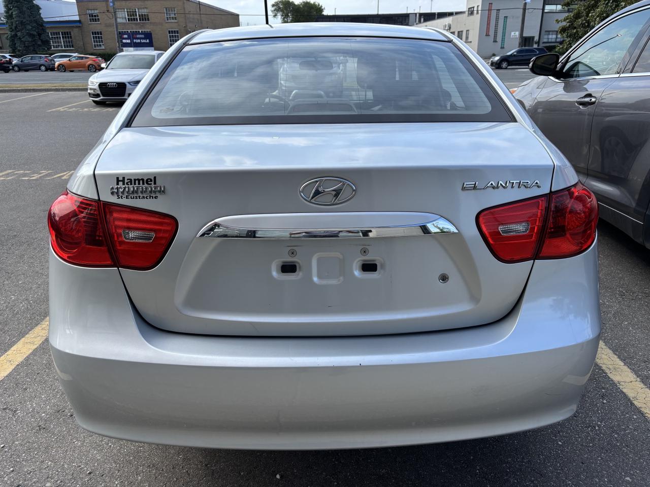 2010 Hyundai Elantra 4DR SDN AUTO L Photo4