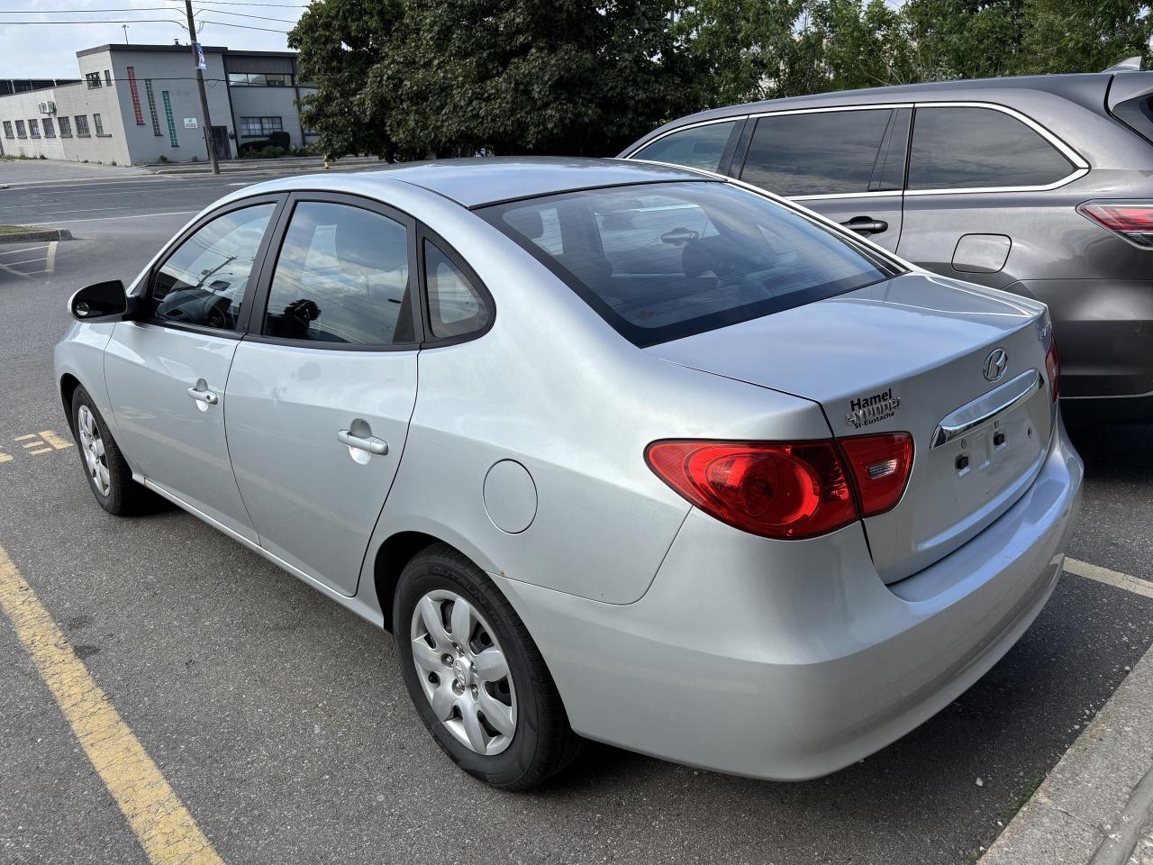 2010 Hyundai Elantra 4DR SDN AUTO L Photo3