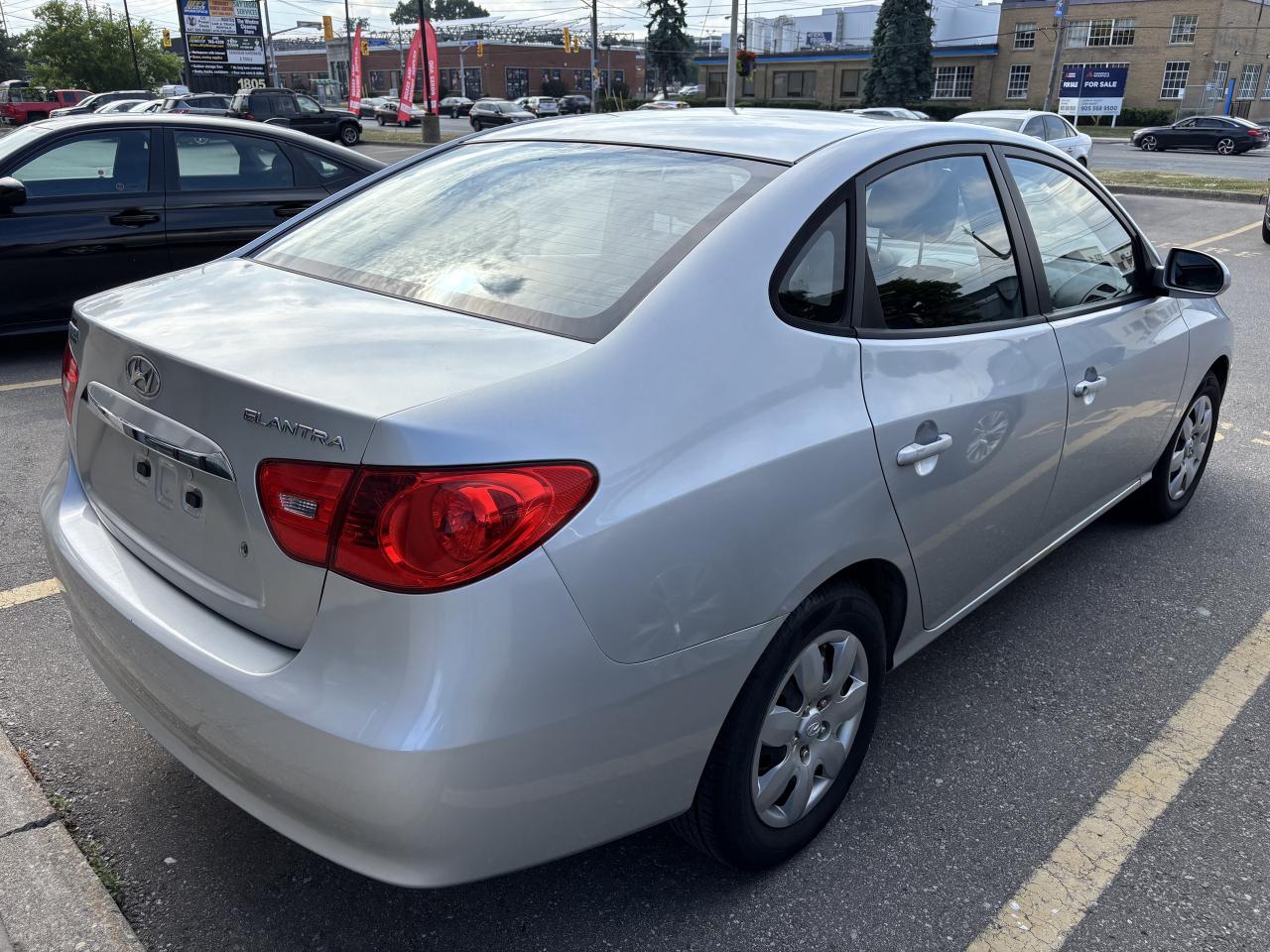 2010 Hyundai Elantra 4DR SDN AUTO L Photo