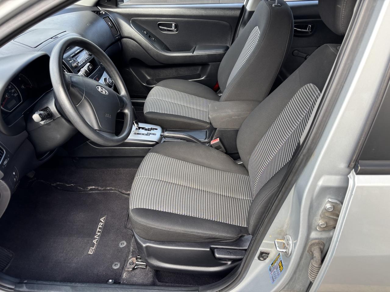 2010 Hyundai Elantra 4DR SDN AUTO L Photo