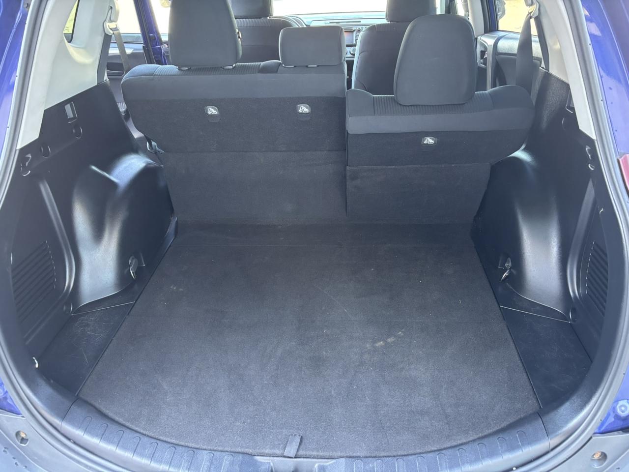 2015 Toyota RAV4 AWD 4dr LE Photo