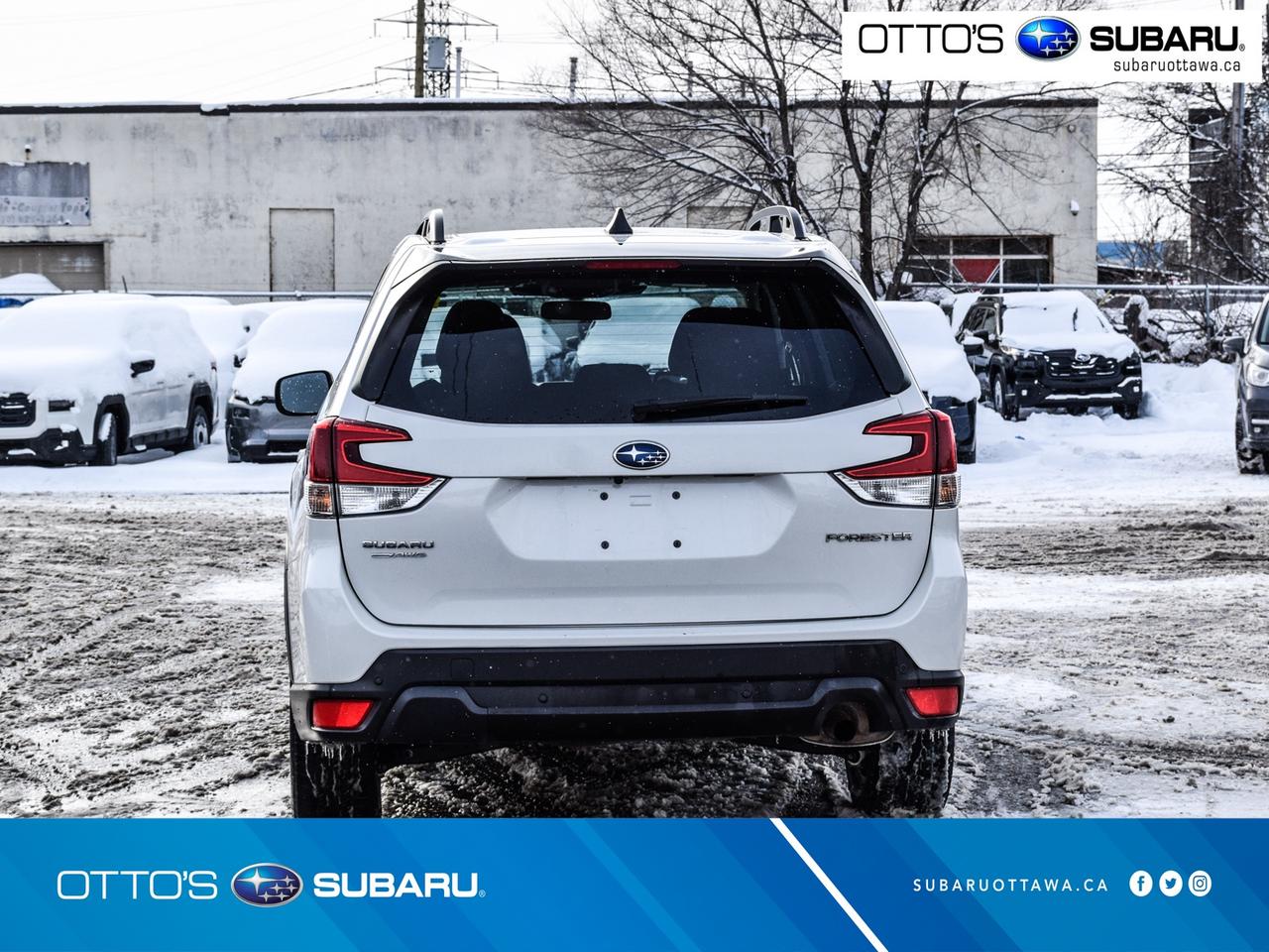 2024 Subaru Forester TOURING AWD Photo4