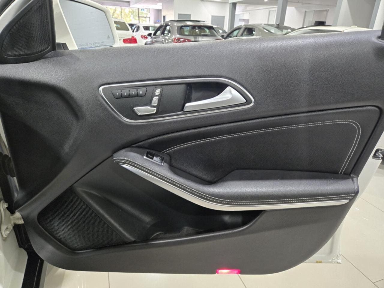 2019 Mercedes-Benz GLA250 250 4MATIC (AWD) Leather & Panoramic No Accidents Photo