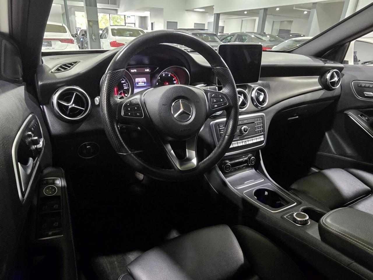 2019 Mercedes-Benz GLA250 250 4MATIC (AWD) Leather & Panoramic No Accidents Photo