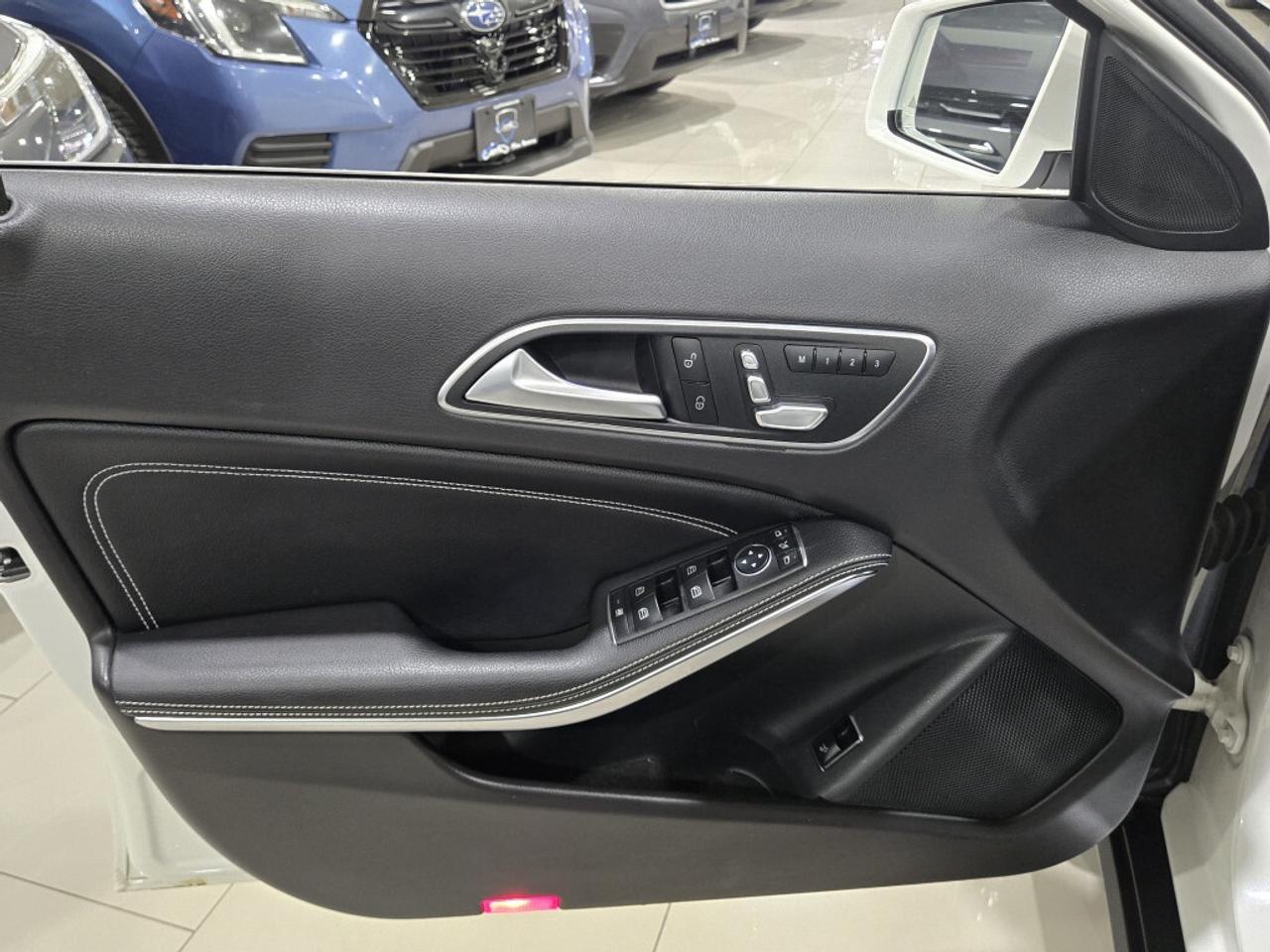 2019 Mercedes-Benz GLA250 250 4MATIC (AWD) Leather & Panoramic No Accidents Photo