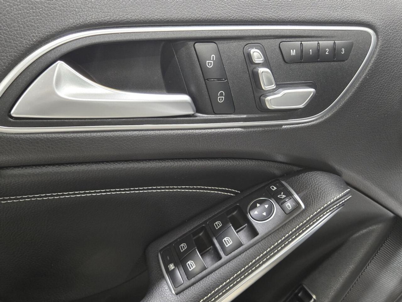 2019 Mercedes-Benz GLA250 250 4MATIC (AWD) Leather & Panoramic No Accidents Photo