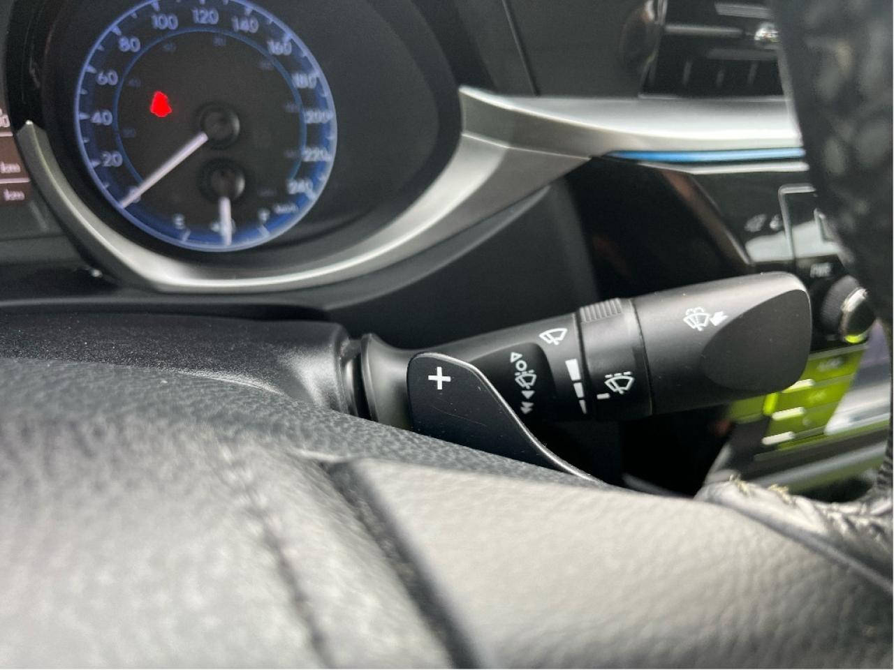 2014 Toyota Corolla S SUNROOF CERTIFIED Photo