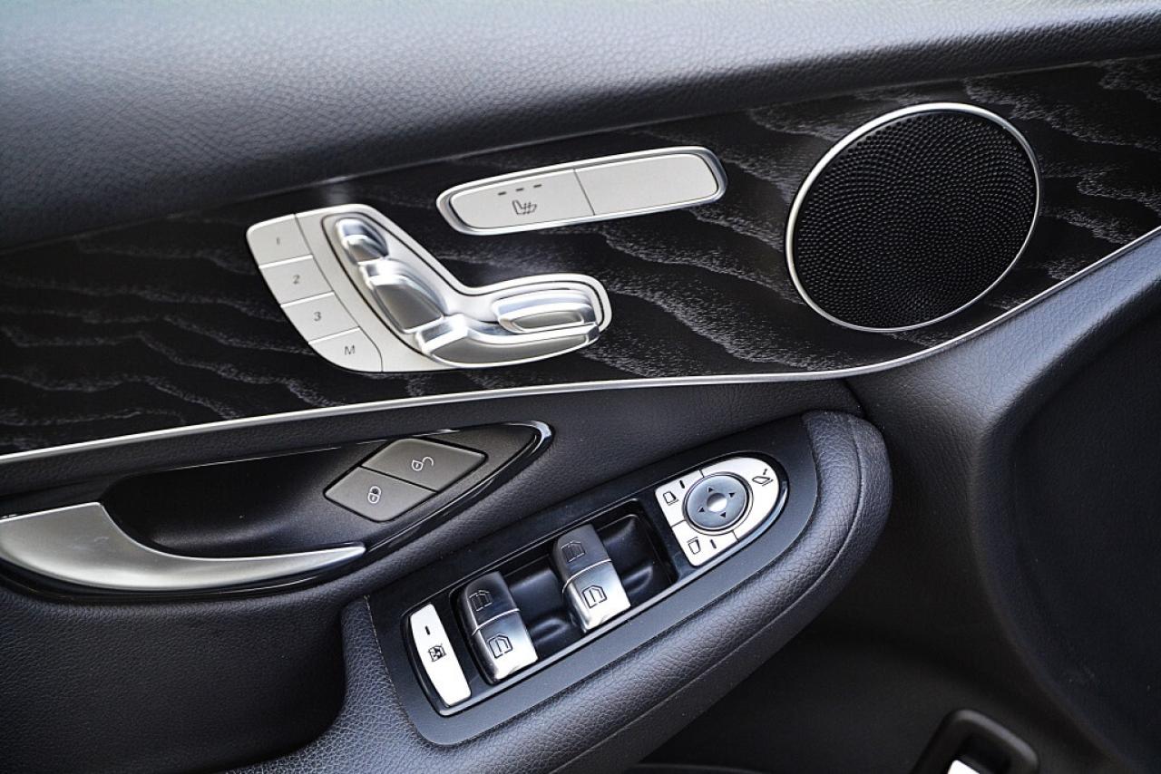 2020 Mercedes-Benz GLC300 GLC 300 4dr All-Wheel Drive 4MATIC Automatic Photo