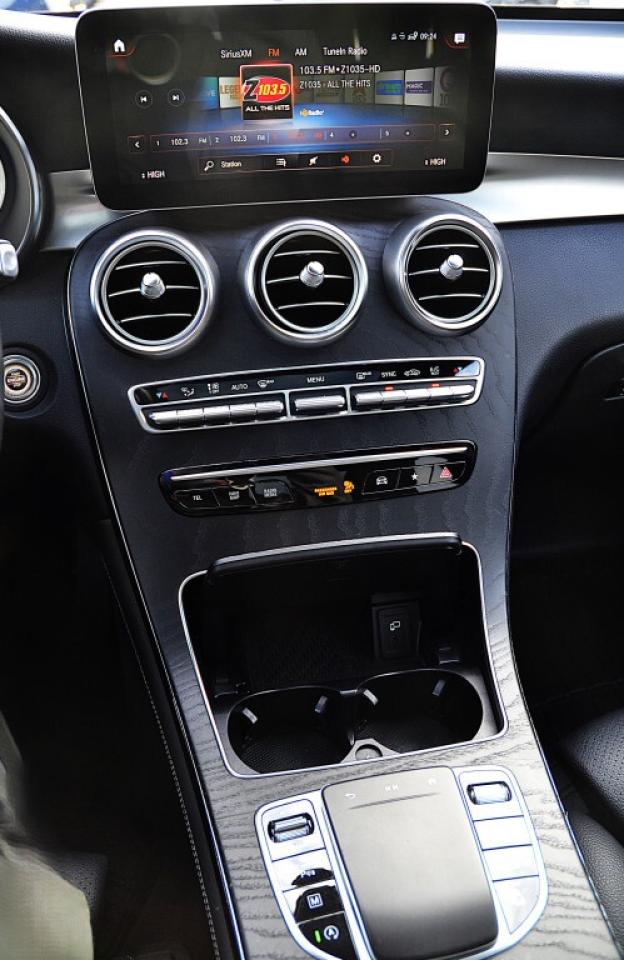 2020 Mercedes-Benz GLC300 GLC 300 4dr All-Wheel Drive 4MATIC Automatic Photo