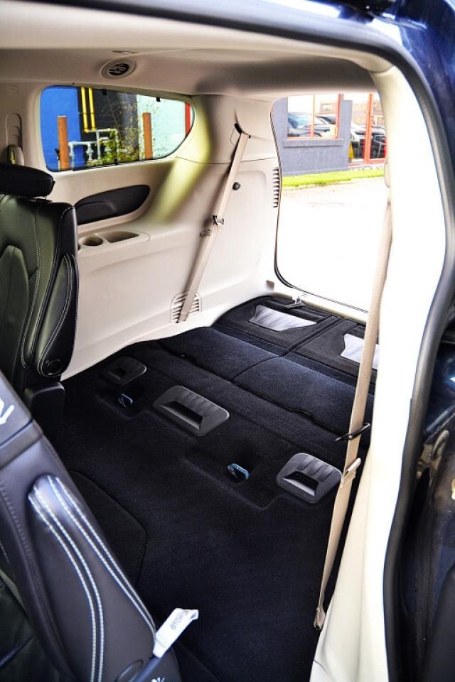 2022 Chrysler Pacifica Touring L Front-Wheel Drive Passenger Van Automati Photo