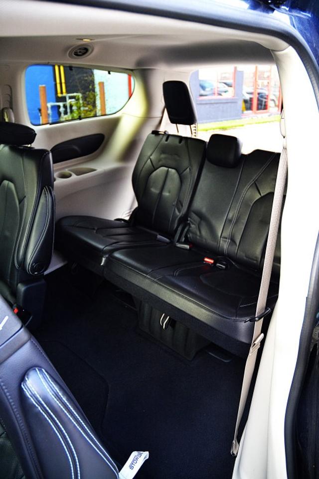 2022 Chrysler Pacifica Touring L Front-Wheel Drive Passenger Van Automati Photo