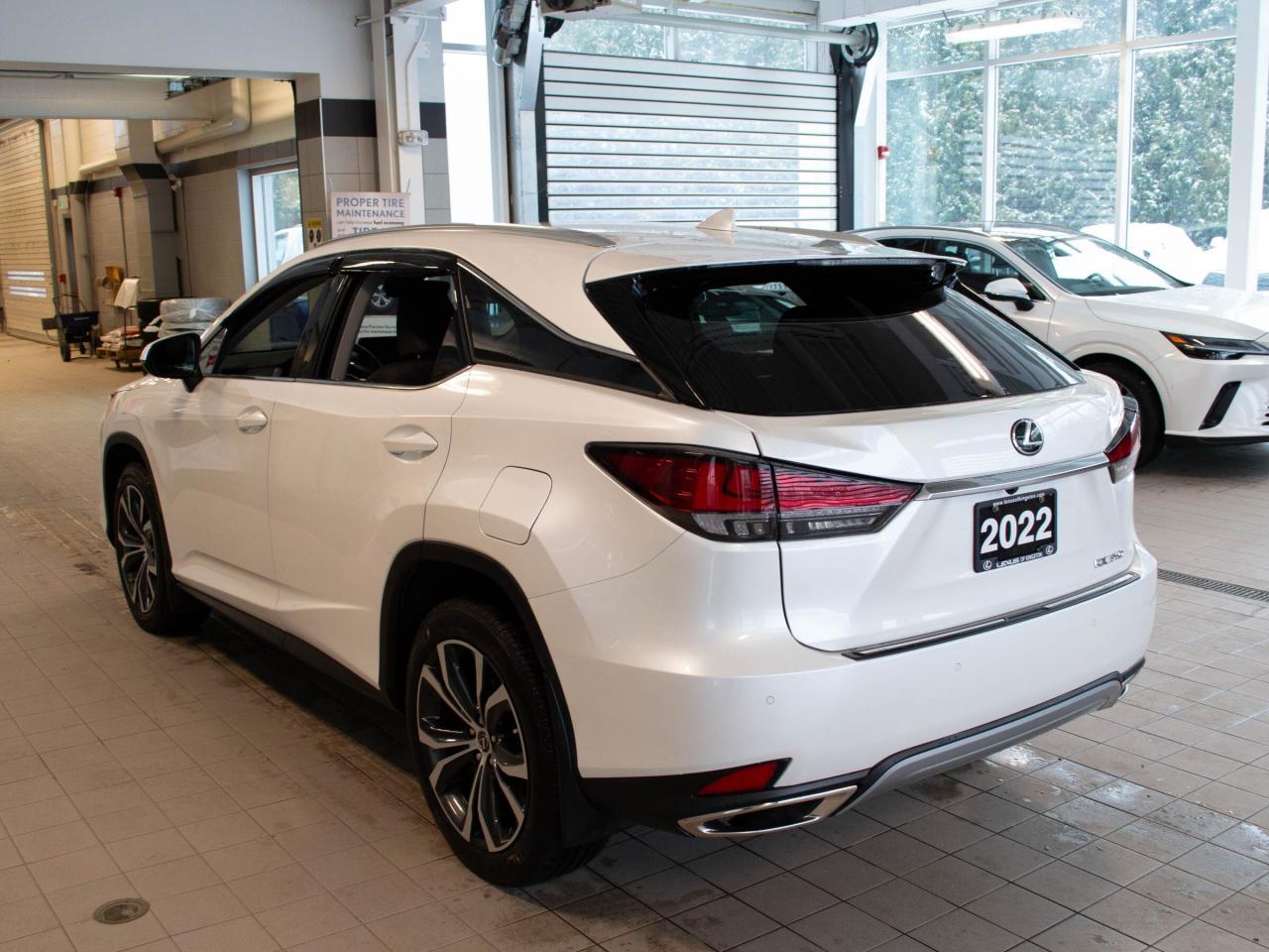 2022 Lexus RX 350  Photo3