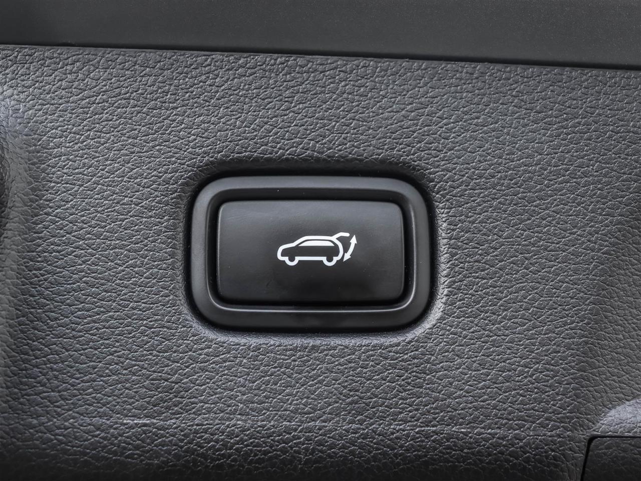 2023 Hyundai PALISADE AWD Ultimate Calligraphy 7P Photo