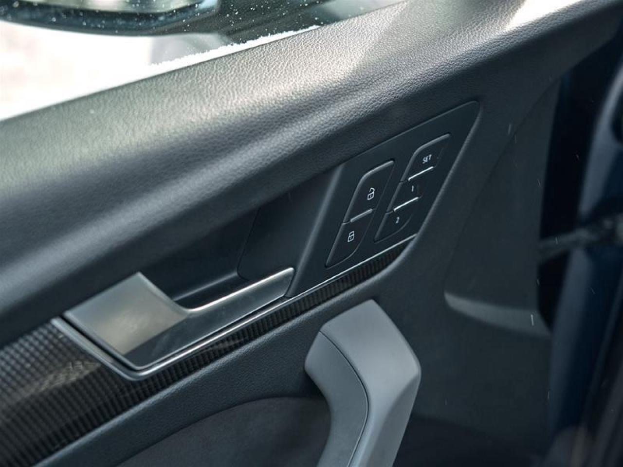 2022 Audi SQ5 3.0T Progressiv quattro 8sp Tiptronic Photo