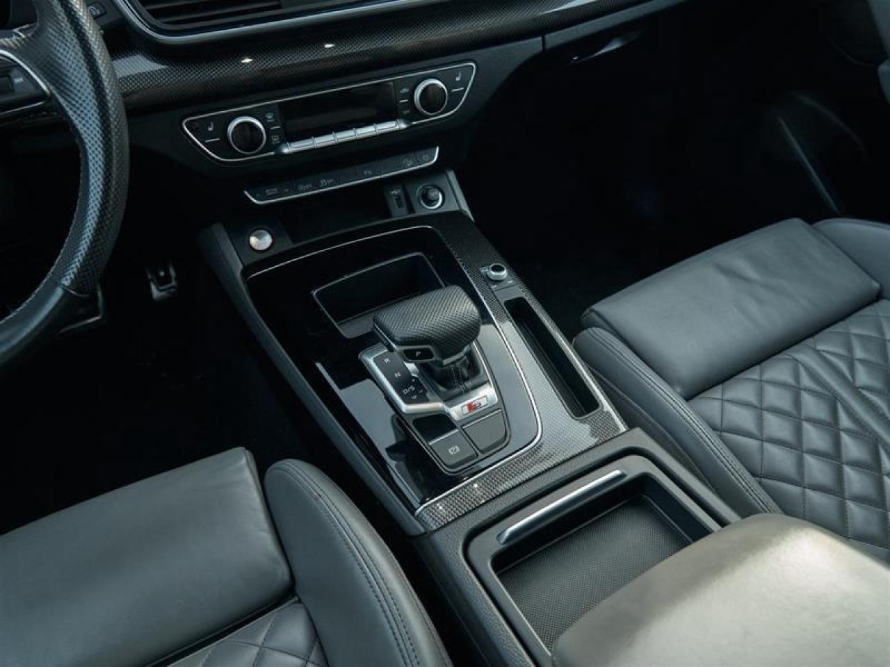 2022 Audi SQ5 3.0T Progressiv quattro 8sp Tiptronic Photo