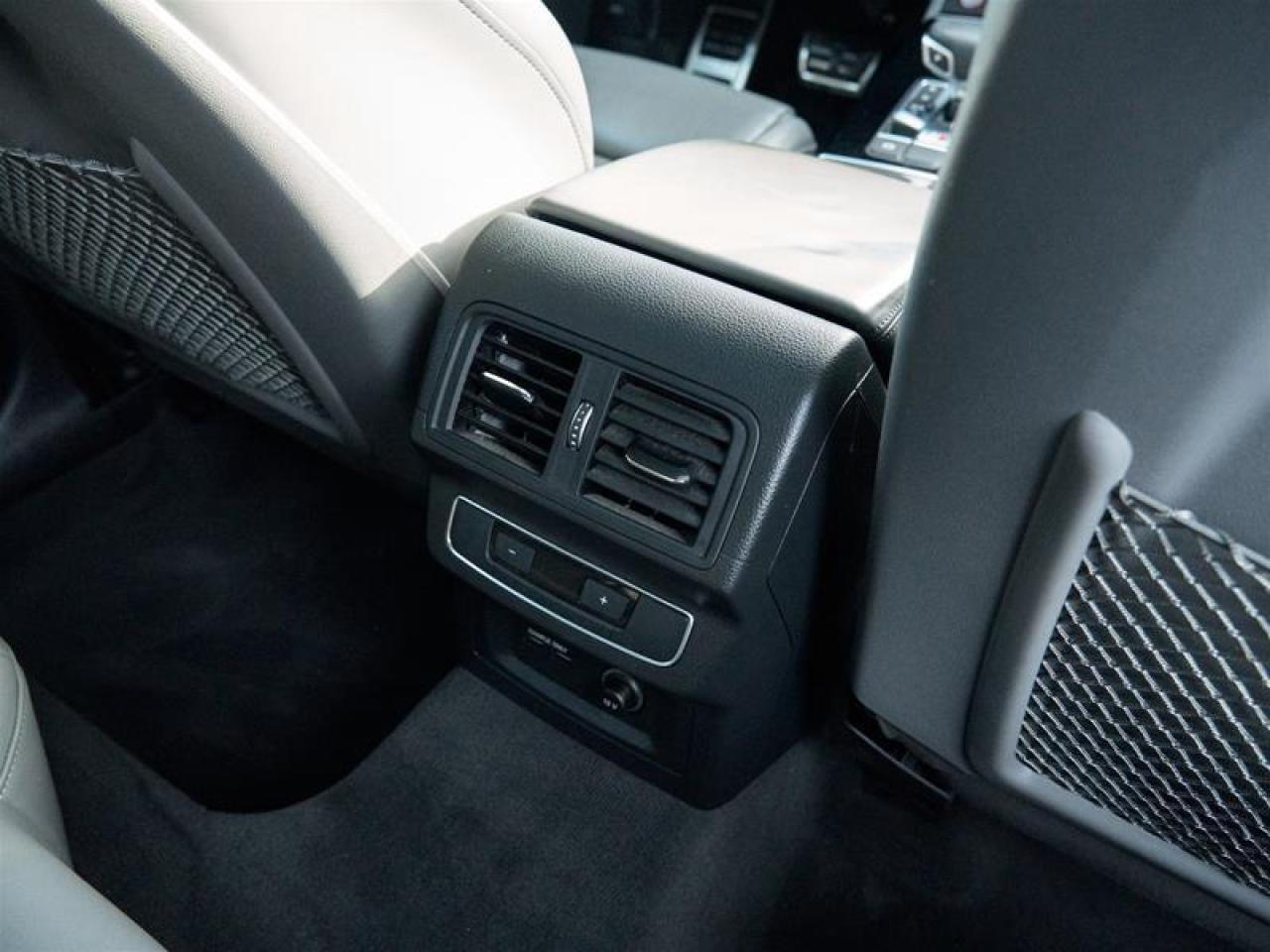 2022 Audi SQ5 3.0T Progressiv quattro 8sp Tiptronic Photo