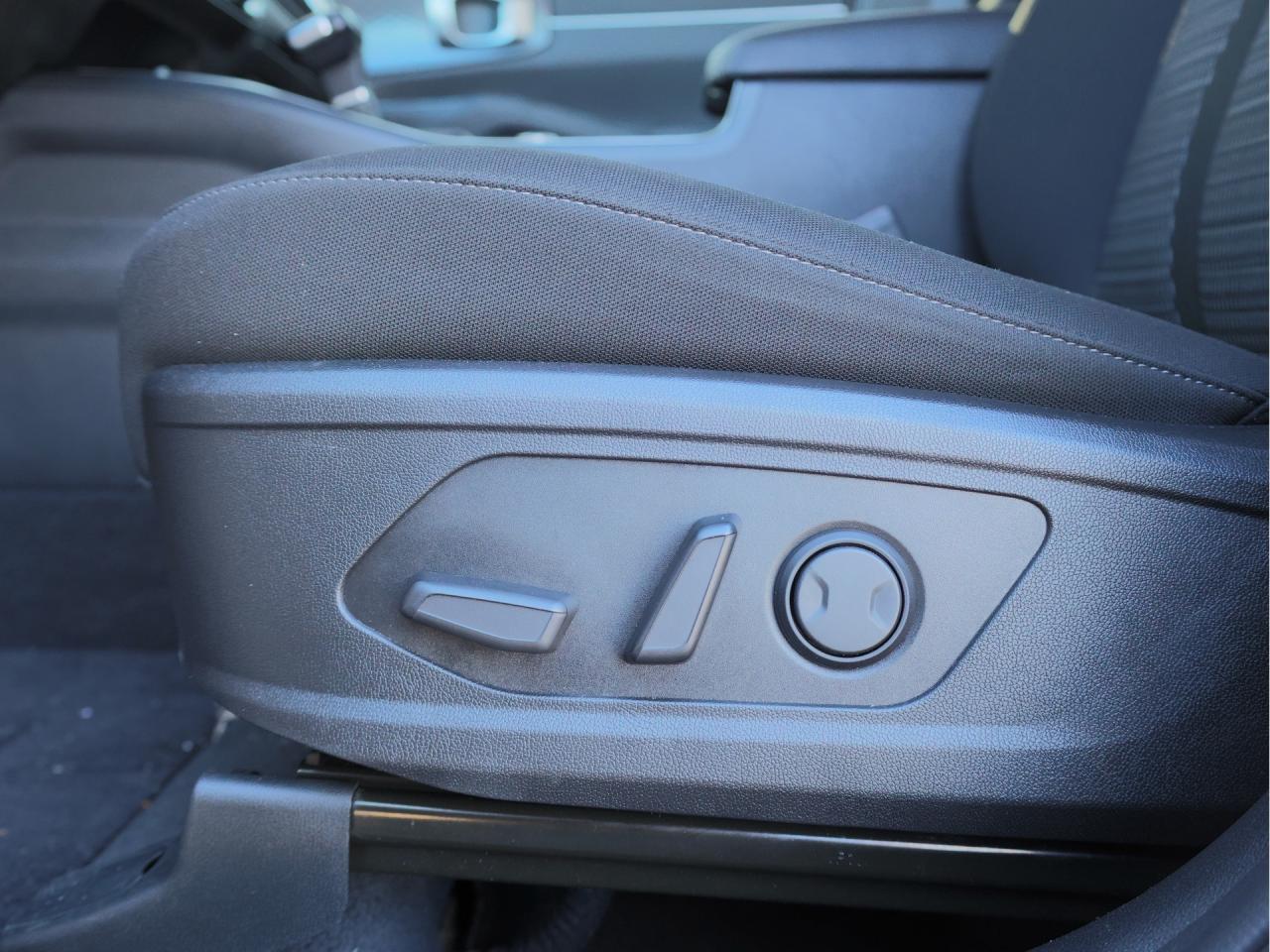 2025 Kia Sorento LX AWD   3rd Row Seat   Heated Seat   Lane Assist Photo