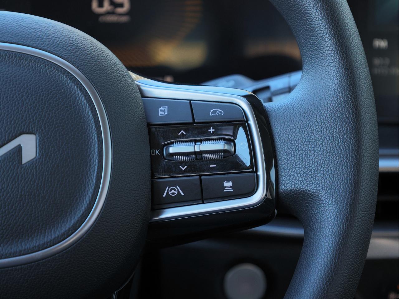 2025 Kia Sorento LX AWD   3rd Row Seat   Heated Seat   Lane Assist Photo