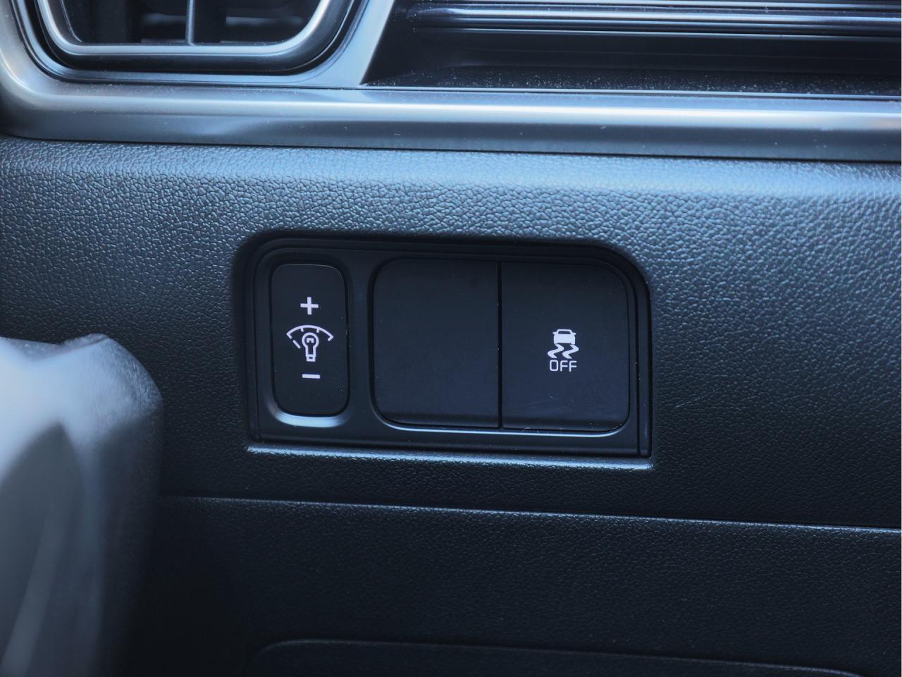 2025 Kia Sorento LX AWD   3rd Row Seat   Heated Seat   Lane Assist Photo