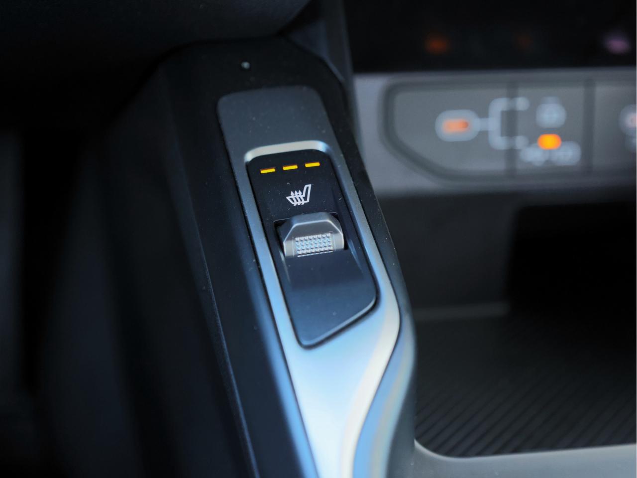 2025 Kia Sorento LX AWD   3rd Row Seat   Heated Seat   Lane Assist Photo