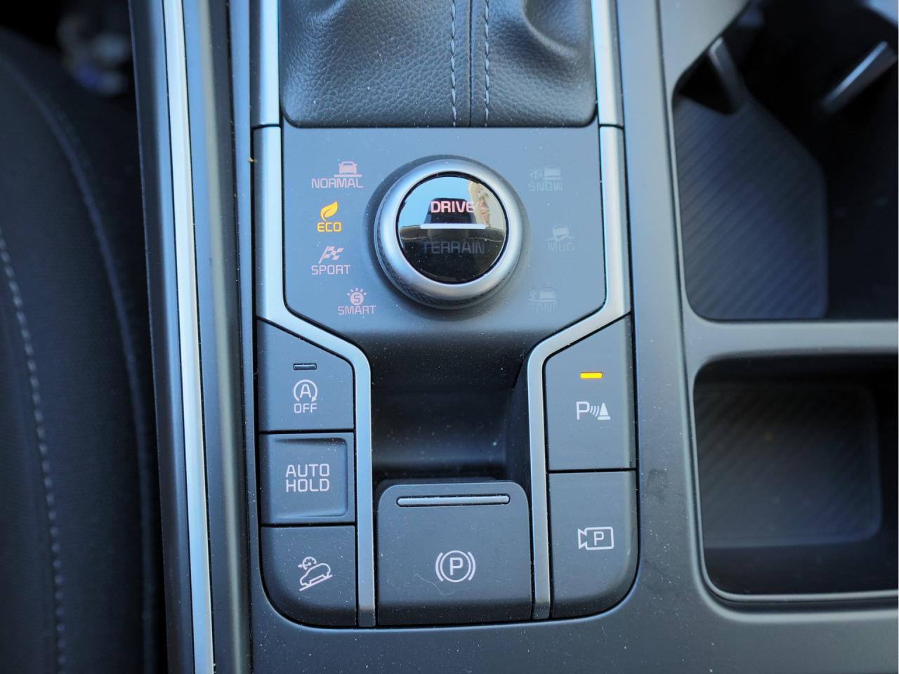 2025 Kia Sorento LX AWD   3rd Row Seat   Heated Seat   Lane Assist Photo