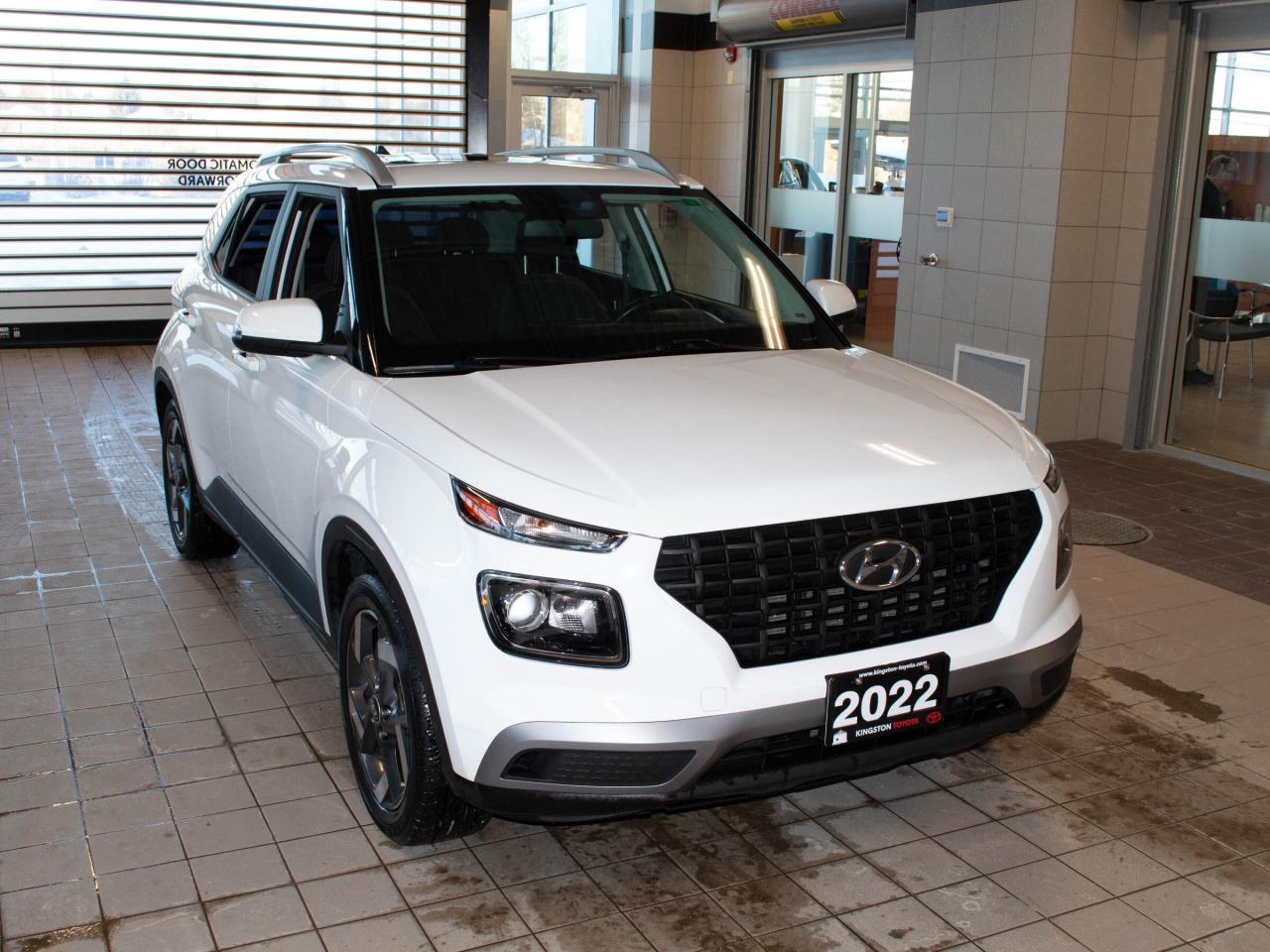 2022 Hyundai Venue Trend Photo