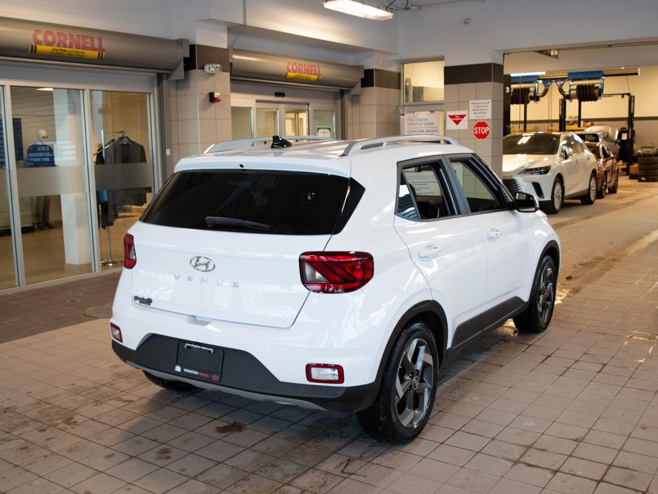 2022 Hyundai Venue Trend Photo