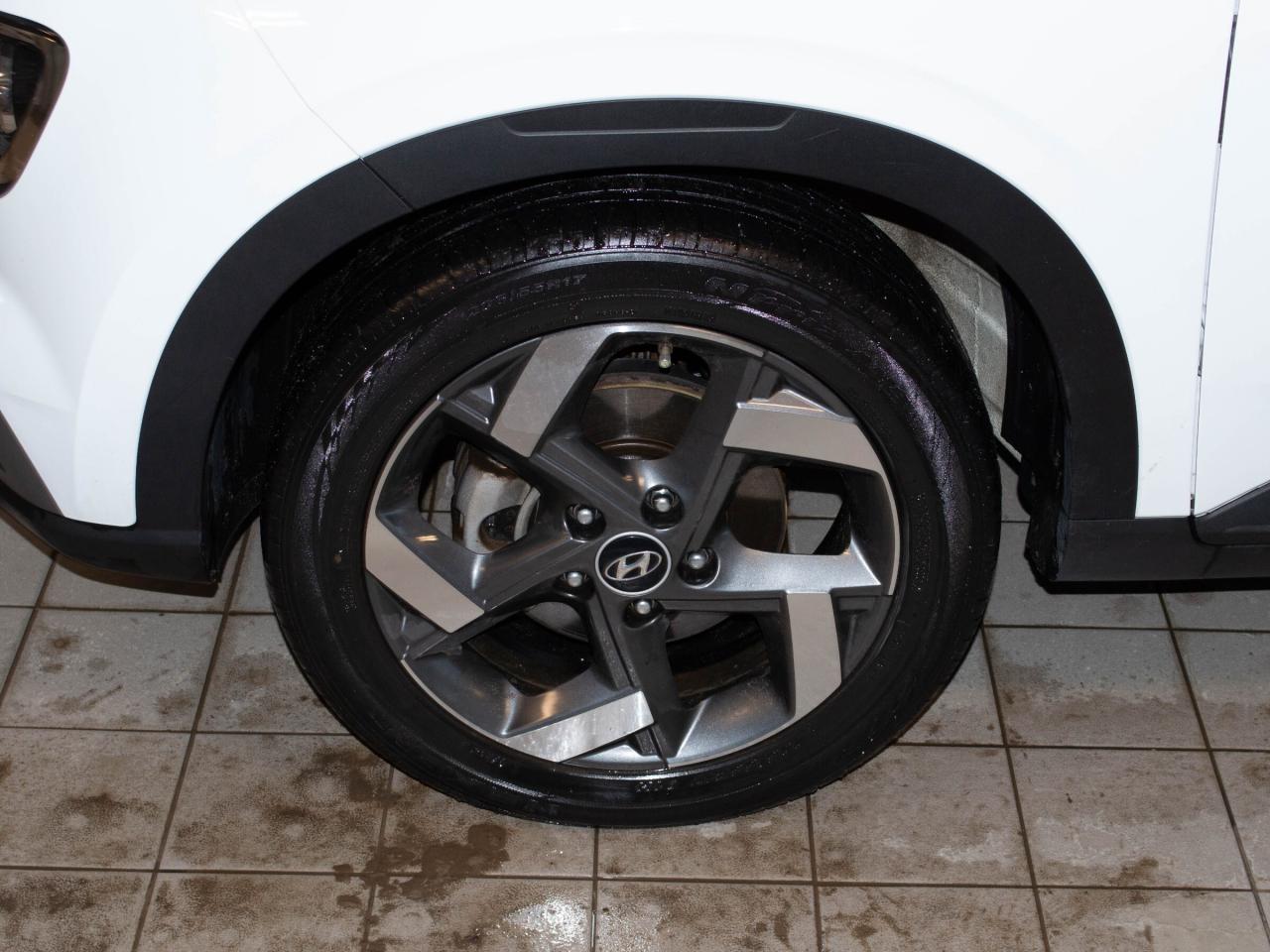 2022 Hyundai Venue Trend Photo