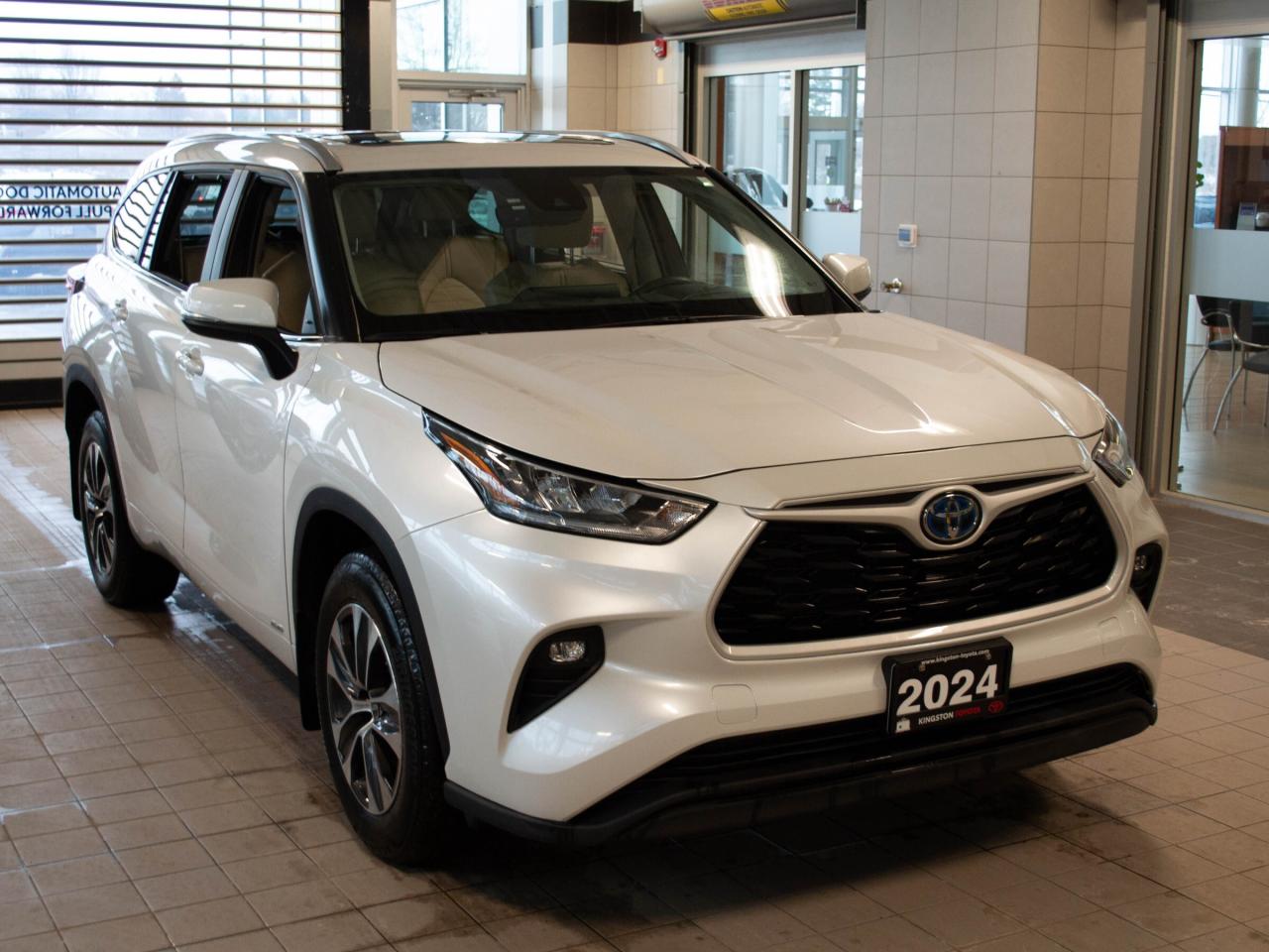 2024 Toyota Highlander Hybrid XLE Photo2
