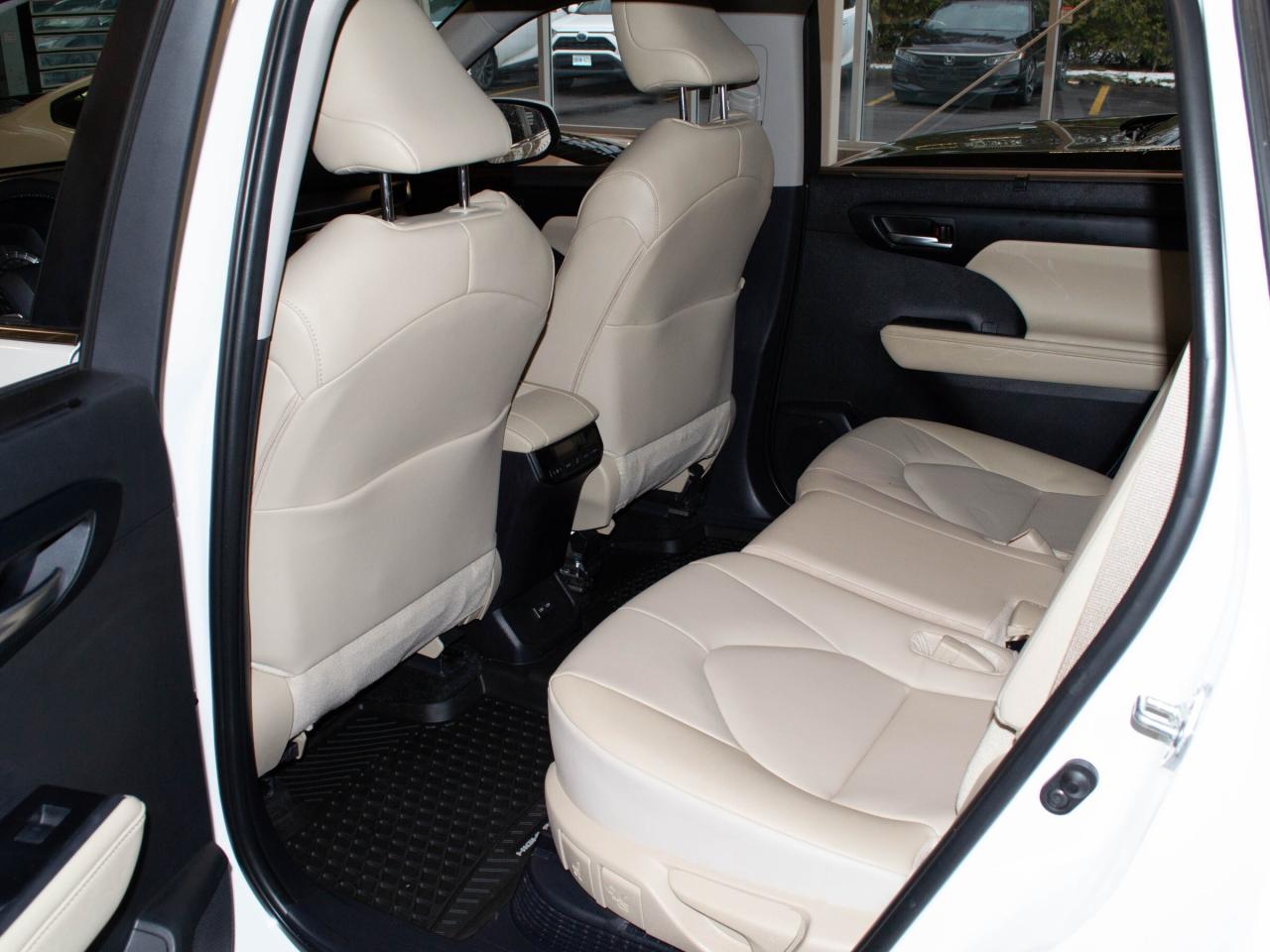 2024 Toyota Highlander Hybrid XLE Photo