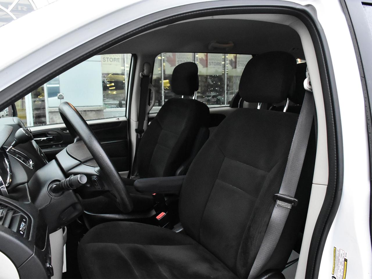 2015 Dodge Grand Caravan SE Photo