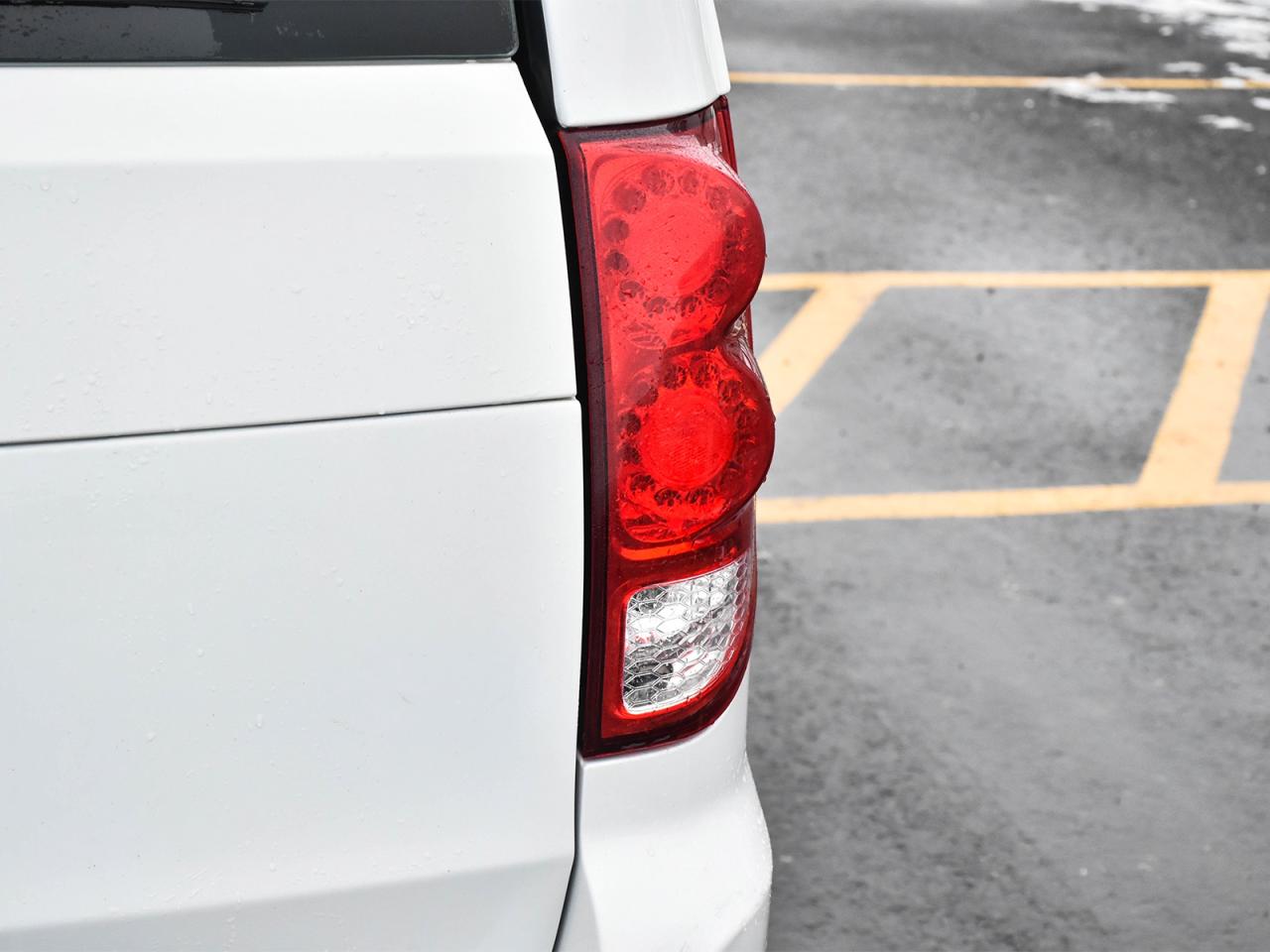 2015 Dodge Grand Caravan SE Photo