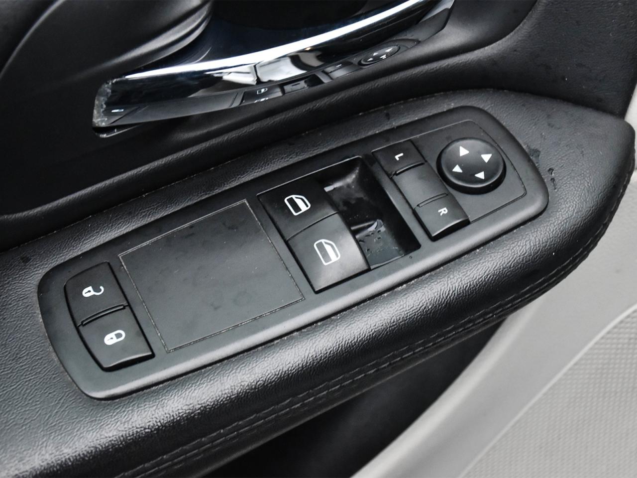 2015 Dodge Grand Caravan SE Photo