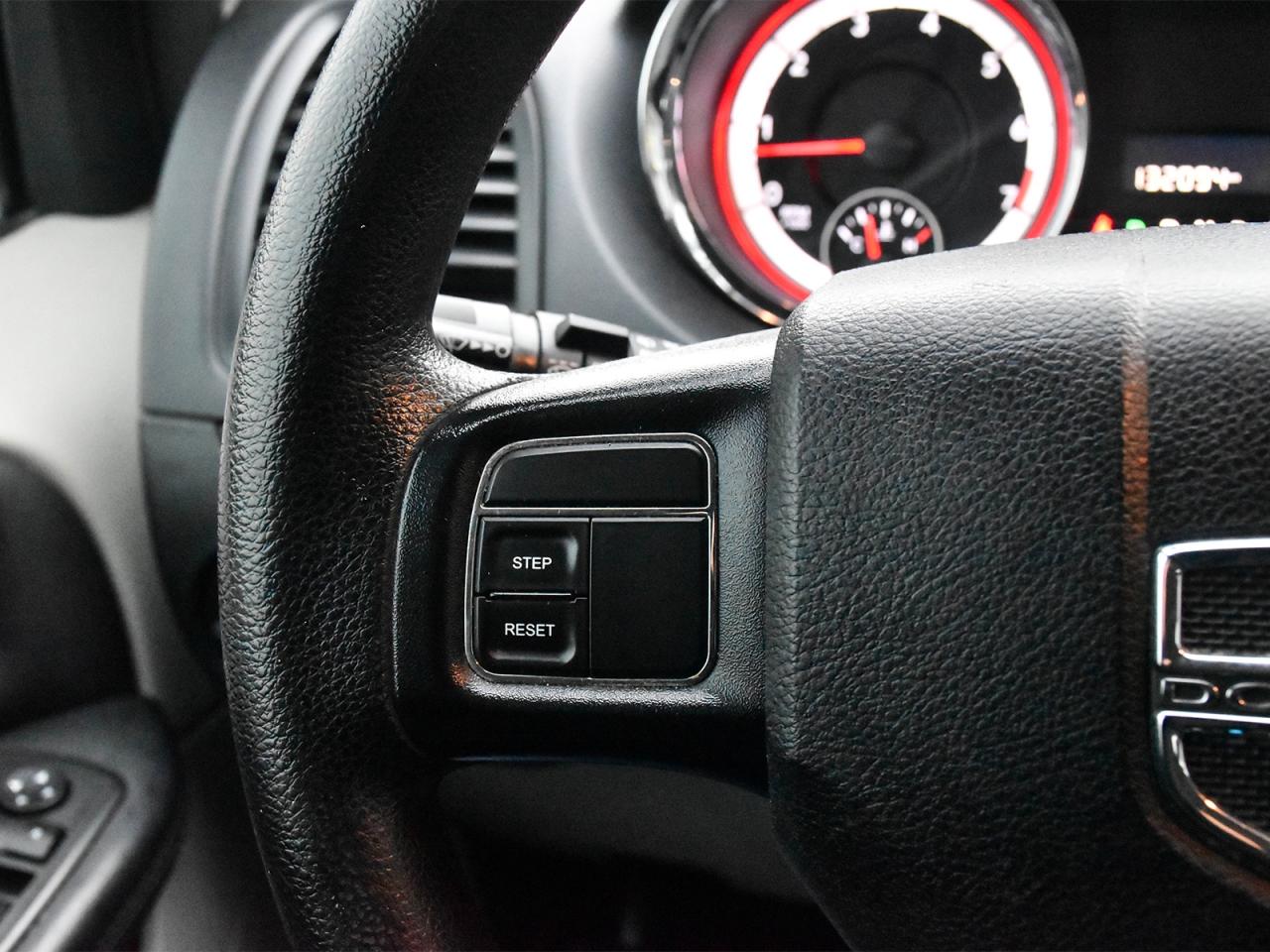 2015 Dodge Grand Caravan SE Photo