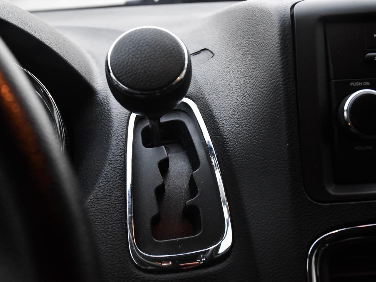 2015 Dodge Grand Caravan SE Photo