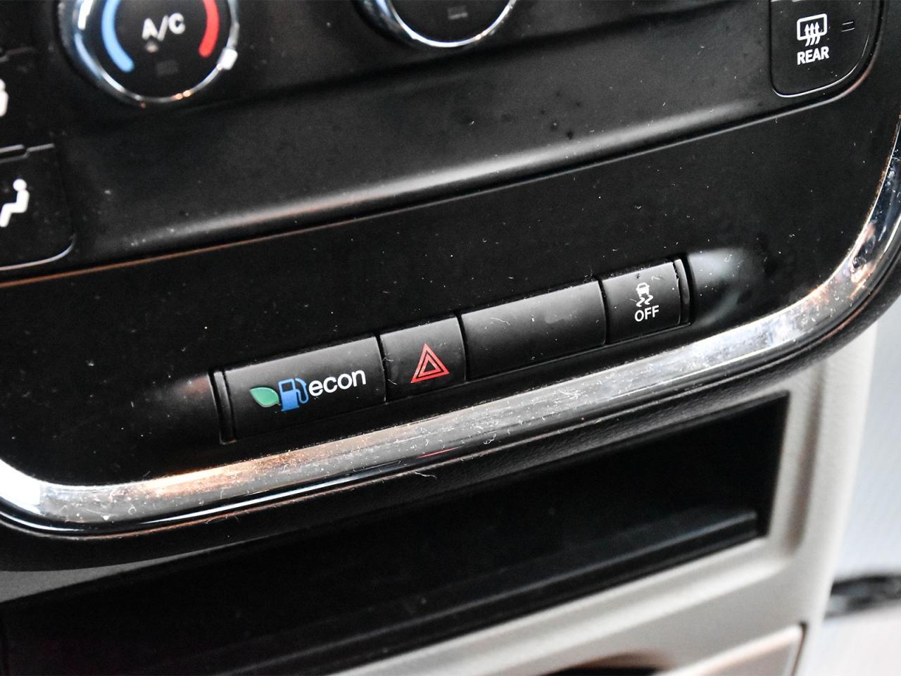 2015 Dodge Grand Caravan SE Photo