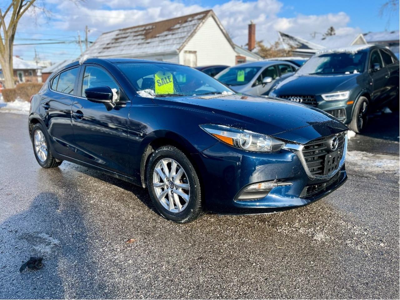 2018 Mazda MAZDA3 CERTIFIED BACKUP CAM NAVIGATION Photo2