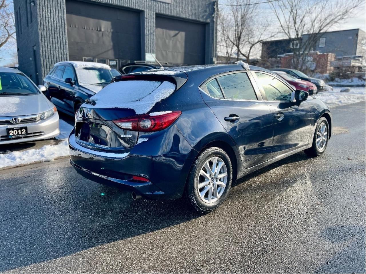 2018 Mazda MAZDA3 CERTIFIED BACKUP CAM NAVIGATION Photo