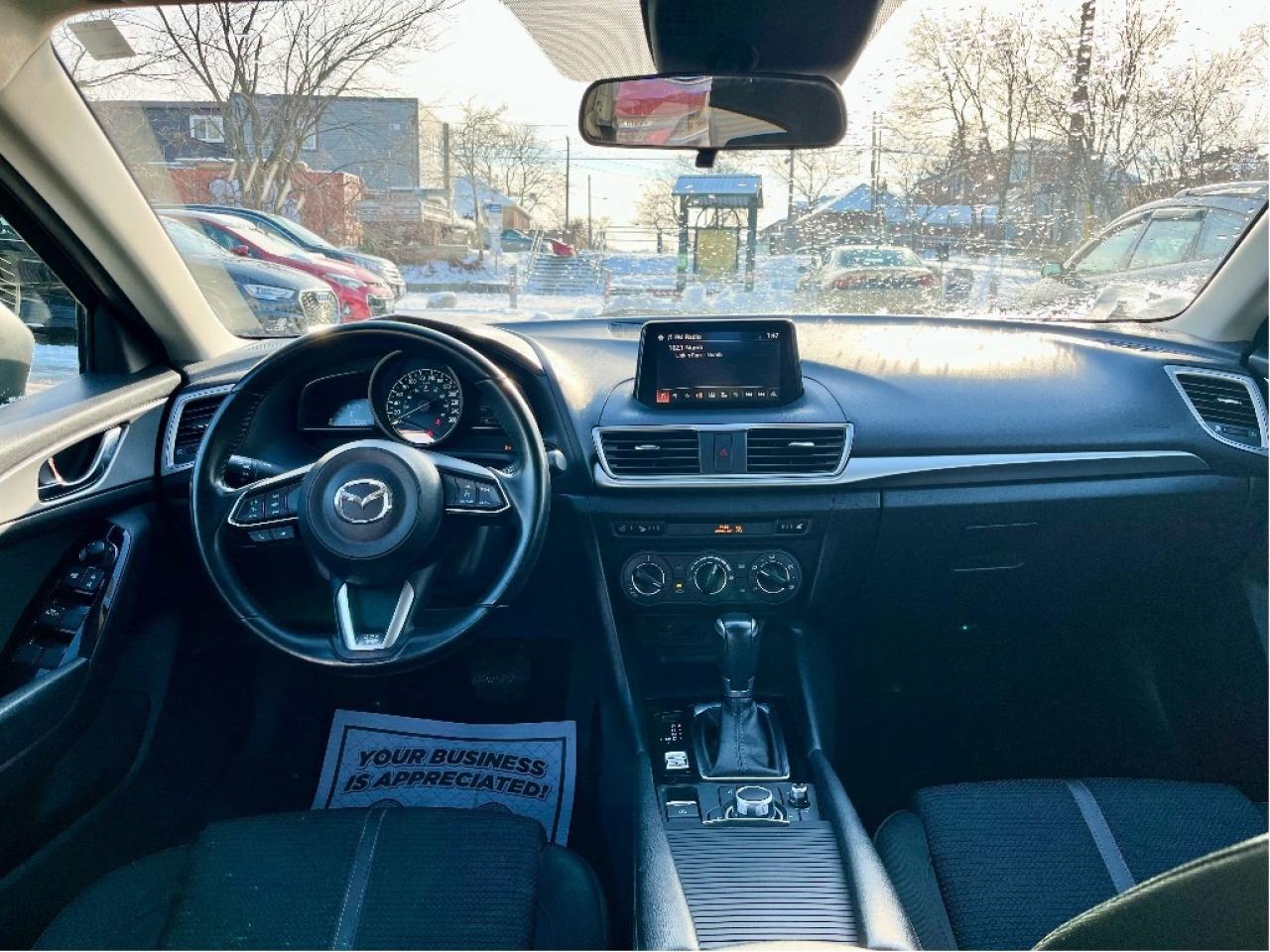 2018 Mazda MAZDA3 CERTIFIED BACKUP CAM NAVIGATION Photo