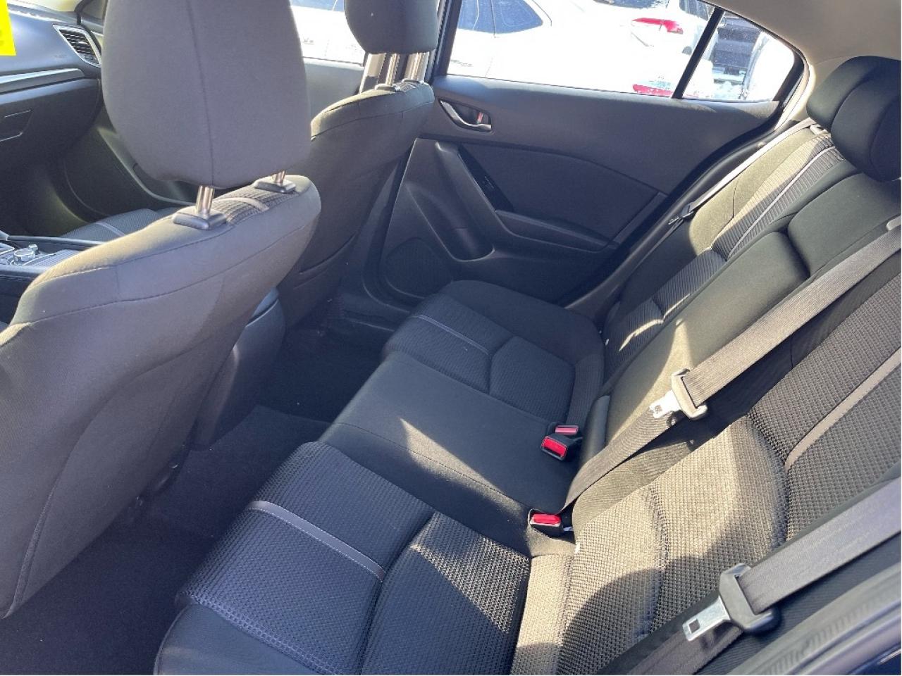 2018 Mazda MAZDA3 CERTIFIED BACKUP CAM NAVIGATION Photo