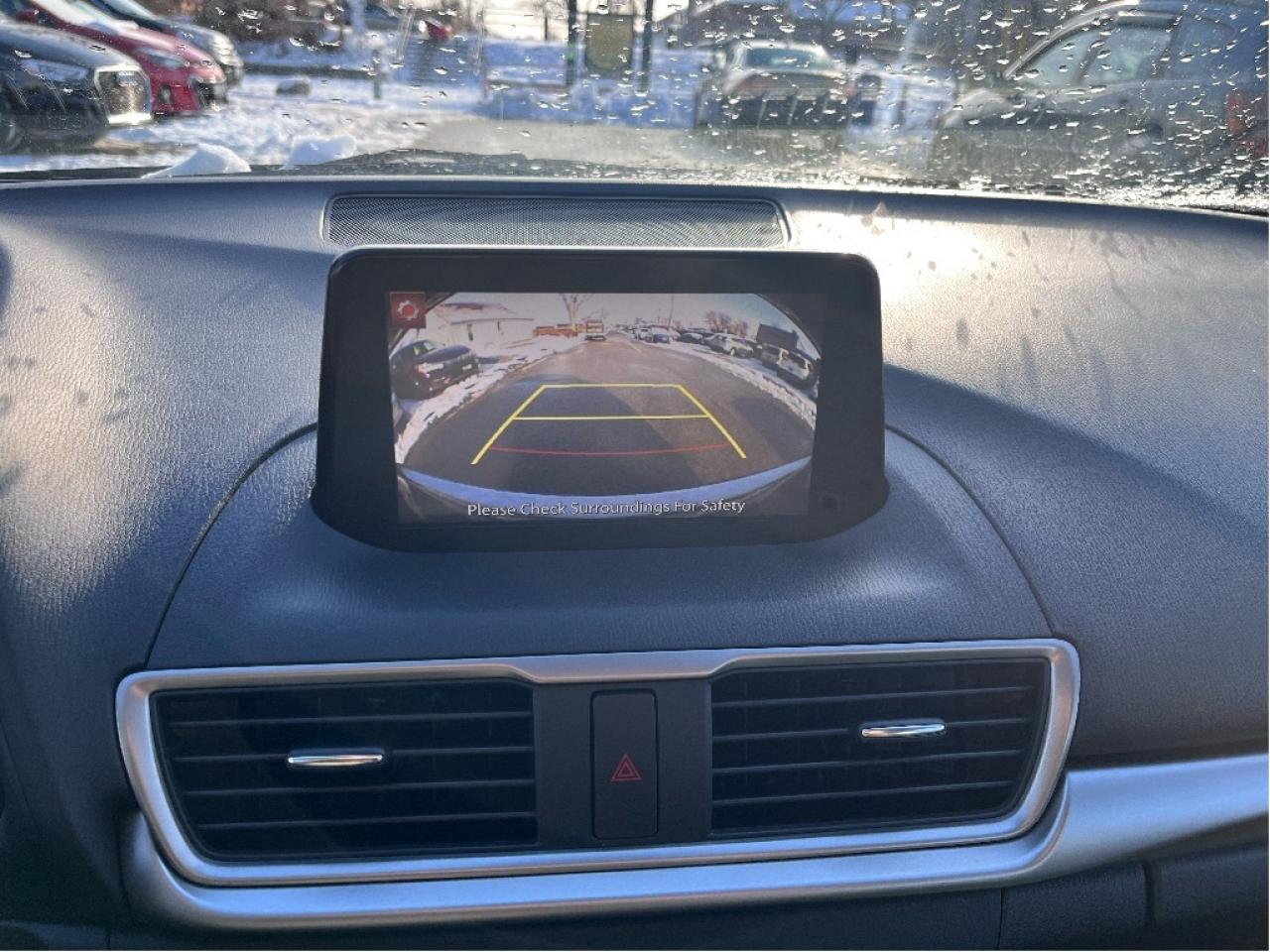 2018 Mazda MAZDA3 CERTIFIED BACKUP CAM NAVIGATION Photo
