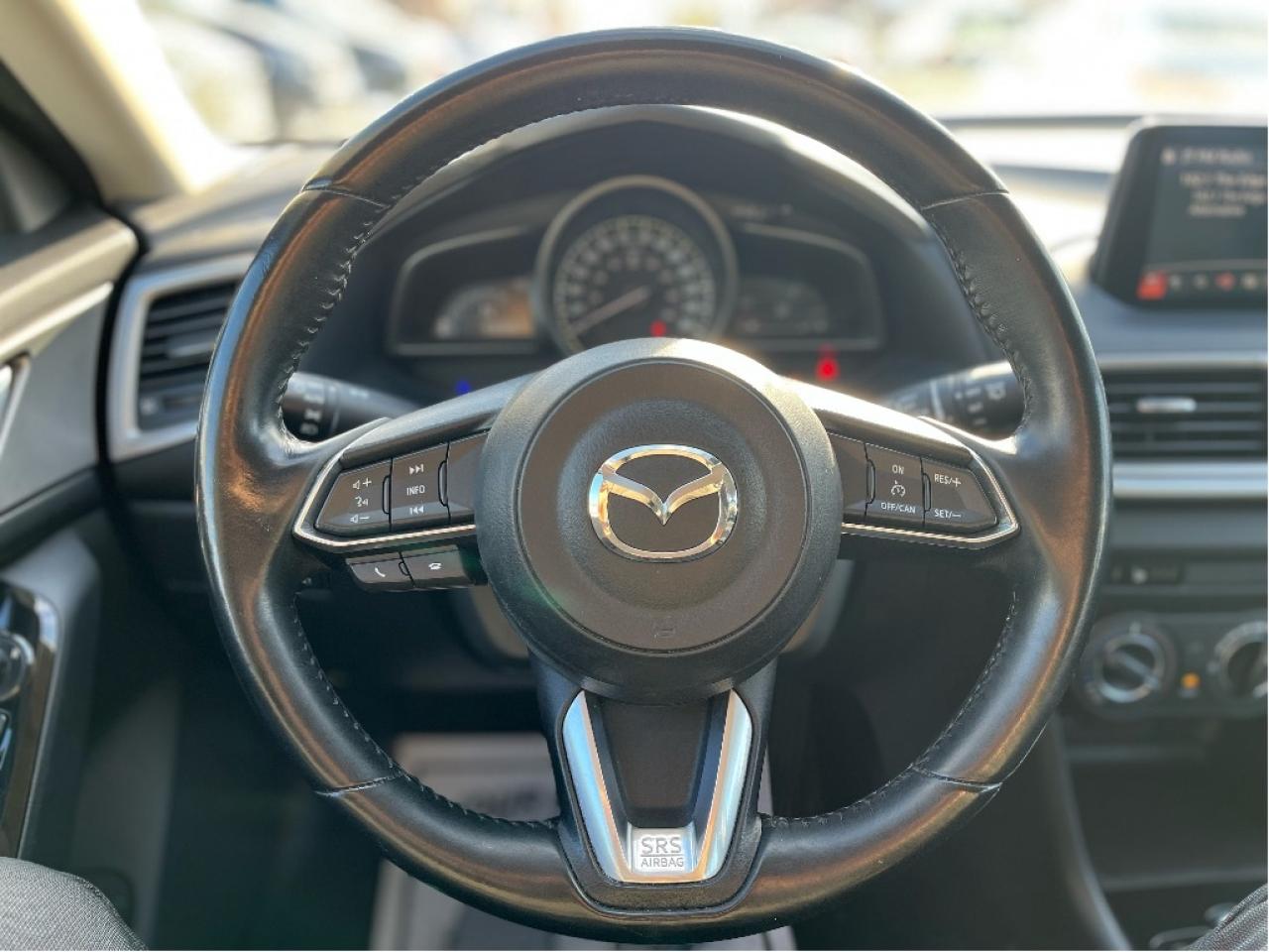 2018 Mazda MAZDA3 CERTIFIED BACKUP CAM NAVIGATION Photo