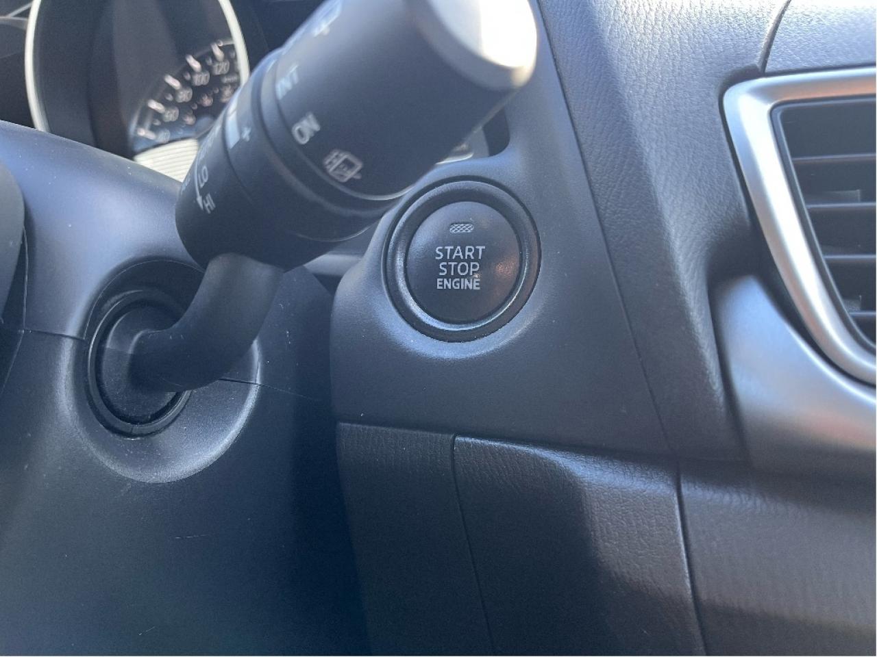 2018 Mazda MAZDA3 CERTIFIED BACKUP CAM NAVIGATION Photo