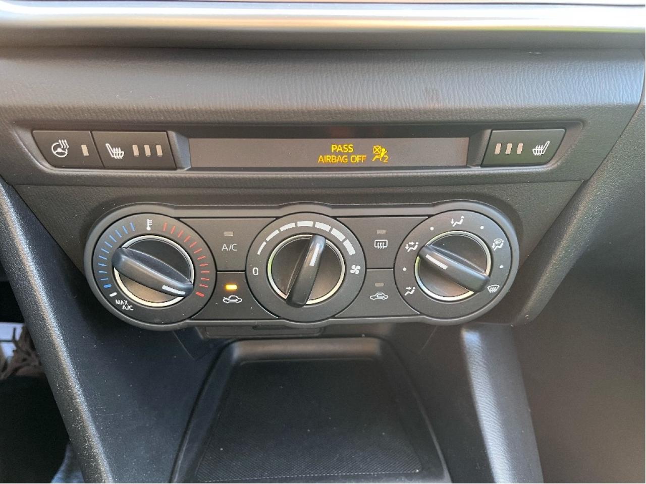 2018 Mazda MAZDA3 CERTIFIED BACKUP CAM NAVIGATION Photo