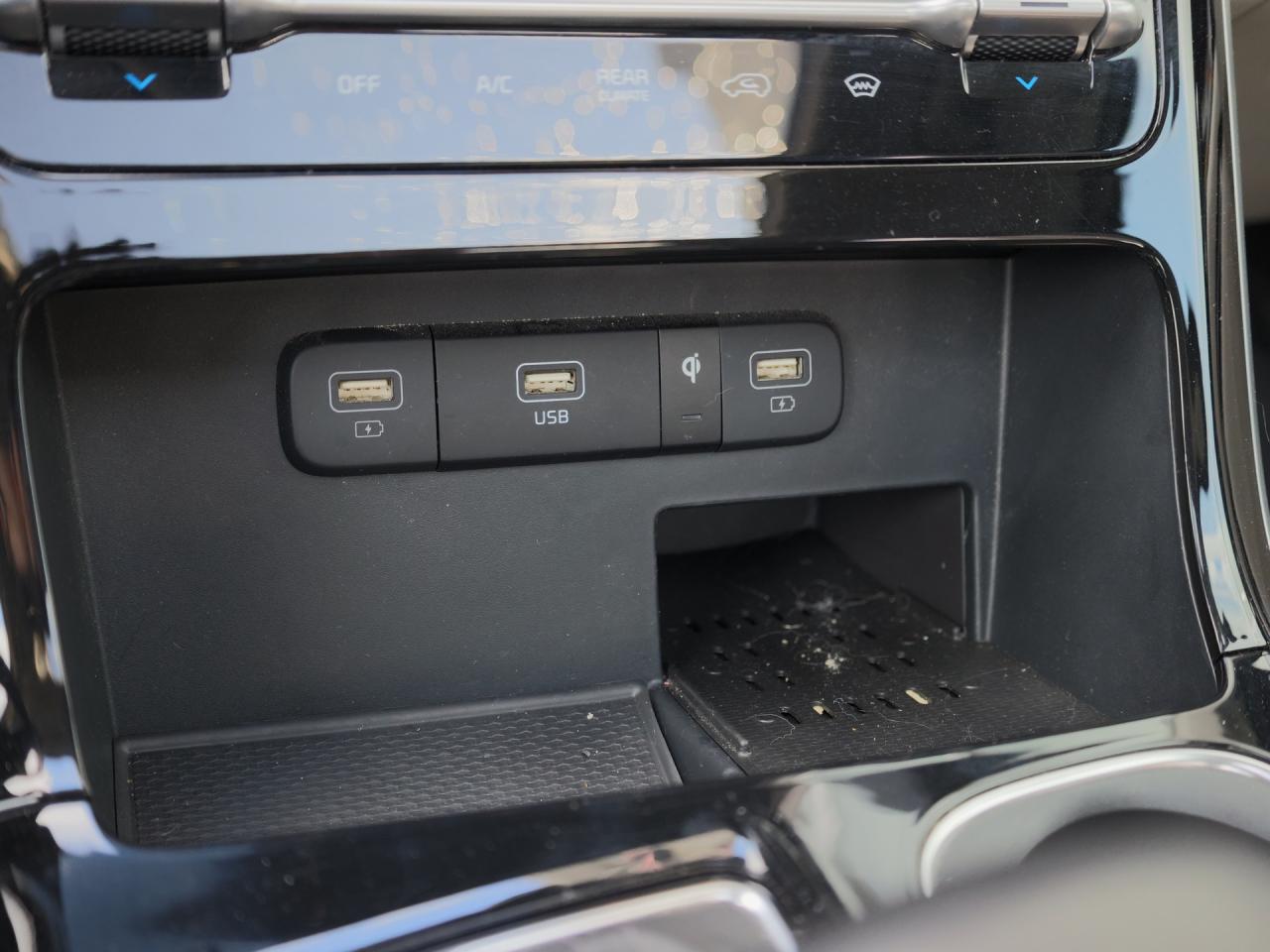 2024 Kia Carnival SX   Blindview Monitor   2nd Row Cooled Seat Photo