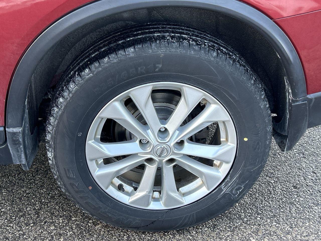 2016 Nissan Rogue SV AWD CVT   Safety Certified Photo