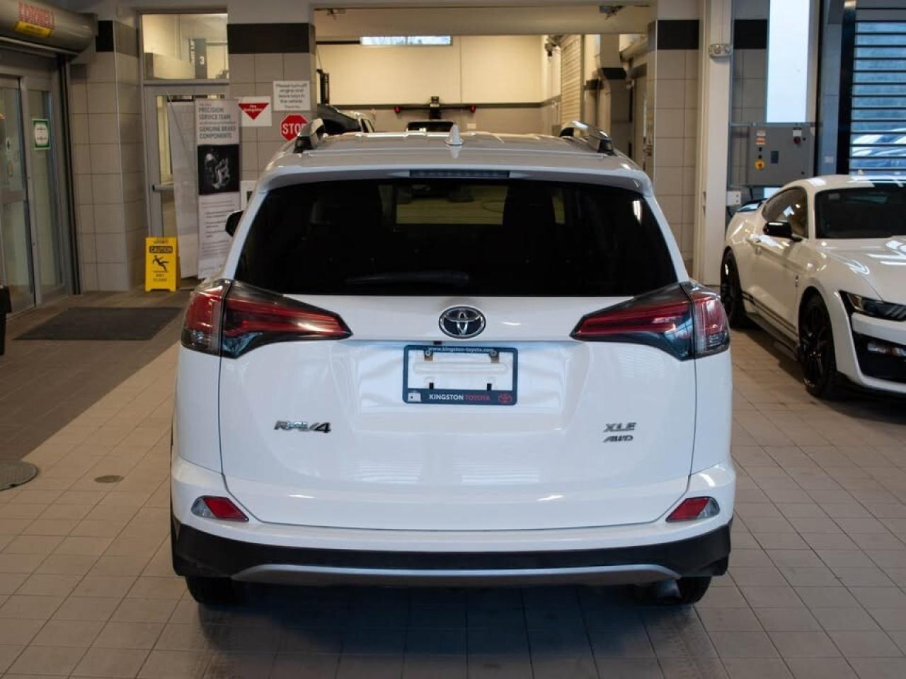 2018 Toyota RAV4 XLE Photo