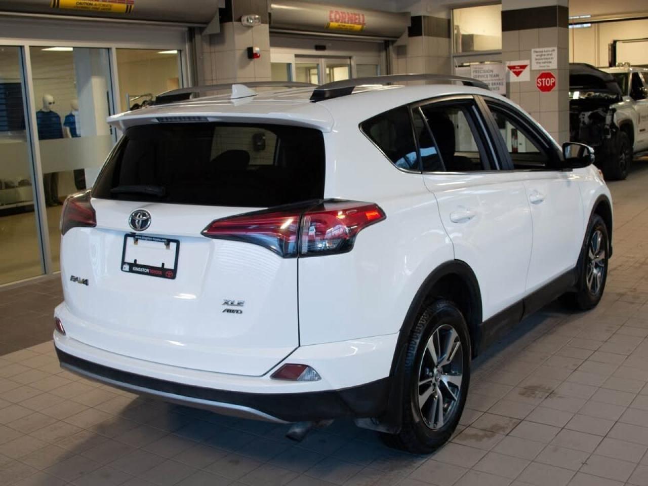 2018 Toyota RAV4 XLE Photo