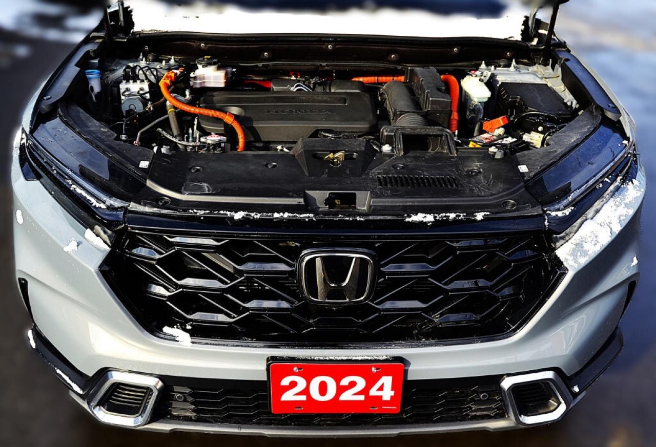 2024 Honda CR-V Hybrid HYBRID Touring All-wheel Drive Photo