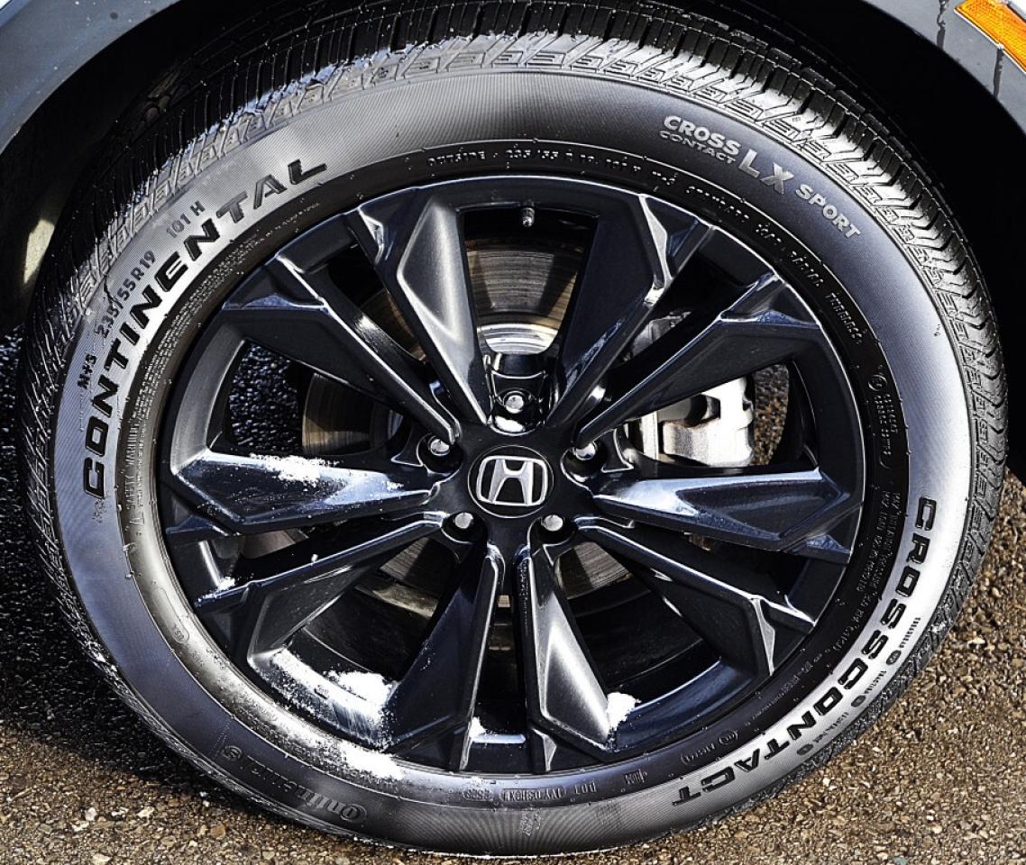 2024 Honda CR-V Hybrid HYBRID Touring All-wheel Drive Photo